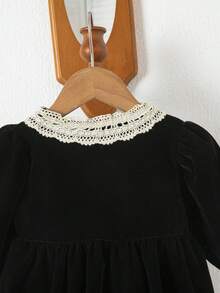 1pc Baby Girl Black Velvet Lace Collar Long Sleeve Dress, Front Button Vintage Palace Style High Waist A-Line Dress - Black - View 9