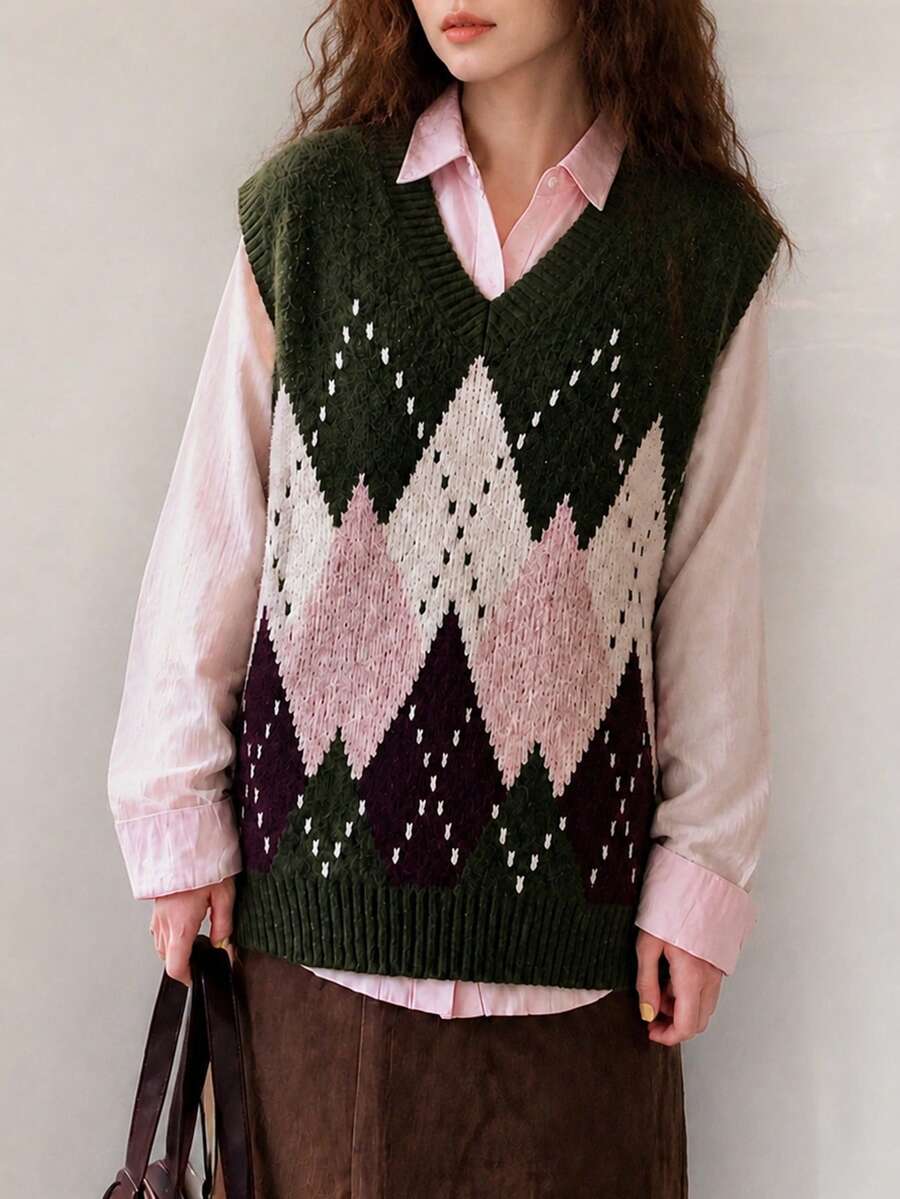 Women's Casual Minimalist Retro Diamond Pattern V-Neck Pullover Vest, Autumn/Winter - Dark Green - View 1