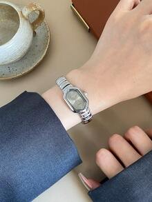 1pc Fashion Women's Silver Quartz Watch, Gray Dial With Mixed Markers, Suitable For Daily Wear - Silver - View 6