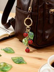Ladybug Leaf Enamel Pendant Keychain, Designed With Ladybug + Leaf + Enamel Craft, Perfect As Birthday, Wedding, Teacher's Day, New Year Gift, Suitable For Friends, Lovers, Teachers, Classmates - View 4