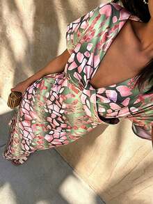 Women's Random Geometric Print Twist Design V-Neck Short Sleeve Elegant Dress - Purple - View 6