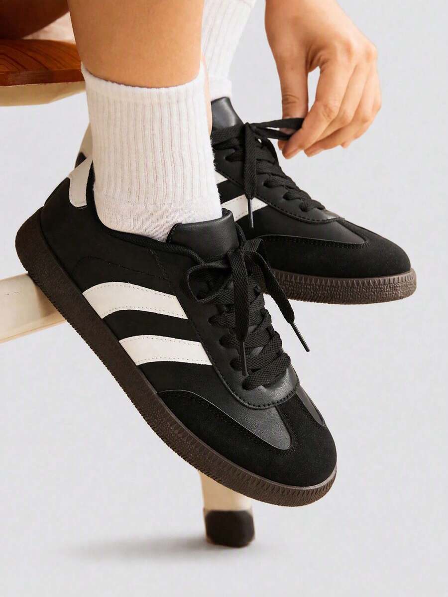 TCVC White And Black Contrast Low-Top Retro Sneakers, Comfortable Flat Casual Training Shoes, Women's Daily Wear - Black - View 1