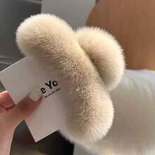 Women's Large Faux Fur Hair Claw Clip, 5.1 Inch Winter Fluffy Plush Hair Clip, Non-Slip Strong Grip Fuzzy Large Opening Clip, Suitable For Thick Long Hair (Cream/Milk Tea Color) - Multicolor - View 13