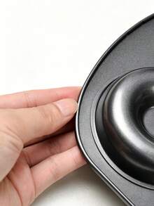 6-Cavity Non-Stick Donut Baking Pan, Carbon Steel Baking Tray Suitable For Donuts, Bagels, Cookies, Cakes, Easy Release Oven Mold, Perfect For Christmas, Thanksgiving, Birthday Party Baking, Reusable And Durable - Multicolor - View 7