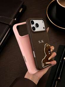 Personalized Customized Faux Lychee Texture Hard Shell Couple Embroidered Bear Phone Case, Name Letter Customization, Suitable For Apple 18 17 16 15 14 Pro Max 13 12 11 Plus - Chocolate Brown - View 3