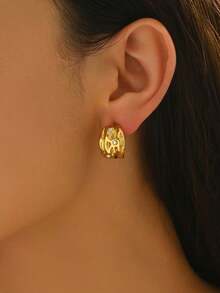 1 Pair Luxury 18K Gold Stainless Steel Wrinkled Studded Earrings With Unique Asymmetrical Texture Design, High-End Quality, Suitable For Women's Daily Commute, Versatile Choice - Earrings - View 2