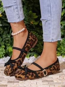 Women's Vintage Casual Bowknot Metal Buckle Leopard Print One-Strap Flat Shoes - Brown - View 5