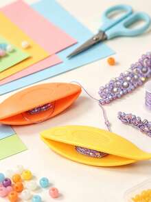 Small Plastic Perforated Shuttle With Crochet Hook, Portable Lace Knitting Tool. Suitable For Handmade Embroidery And Knitting Enthusiasts, Can Make Knitted Bracelets, Earrings And Other Fashion Accessories, Also Can Knit Placemats And Other Decorations - Multicolor - View 5