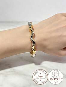 1PC Women's Two-Tone Open-Work Copper Bracelet With Clasp, Geometric Rivets And Wavy Design – Perfect For Daily Wear, Parties, Layering, And Gifting - Gold and Silver Dual-tone - Wavy - View 11