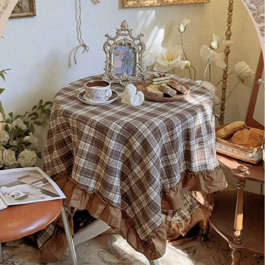 1pc French Vintage Brown Plaid Tablecloth, American Country Style Dining Table Cover, Coffee Shop Decor, Scalloped Edge Tablecloth, Suitable For Wedding, Valentine's Day And Home Decoration - Brown - View 1