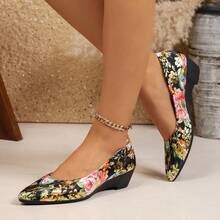 Women's Vintage Chinese Style Floral Print Wedge Heel Slip-On Shoes, Satin Low Heel Commuter Anti-Slip Shoes - Black Floral - View 4