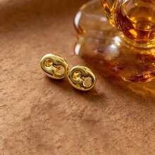 Minimalist Glossy Pig Nose Stud Earrings, Versatile For Commuting, Delicate & Petite, Luxury Niche Gift For Girlfriend - Gold - View 6