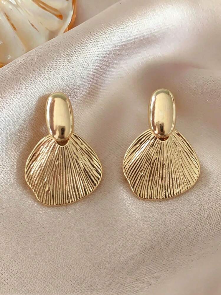 1 Pair Fashionable Luxury Exquisite Metal Geometric Shell Stud Earrings Suitable For Teenage Girls Daily And Holiday Wear - Geometry - View 3