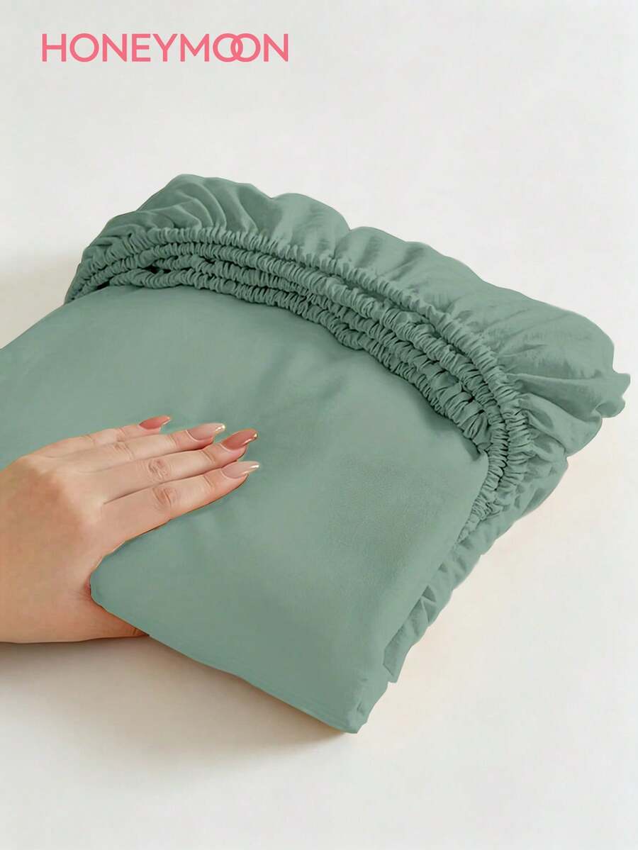 HONEYMOON 1pc Soft Comfortable Solid Color Fitted Sheet, Bed Cover Protector, Lightweight Breathable, 9.84 Inch/25 Cm Deep Pocket, Machine Washable, Fits All Bed Sizes, Suitable For Dorm And Guest Room (Pillowcase Not Included), Back To School Dorm Essential, Bedding, Matcha Green - Matcha Green - View 1