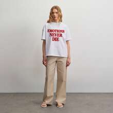 Oversized Unisex T-Shirt In Soft Breathable Cotton With Faded Vintage Graphic Print Emotions Never Die For Casual Outfits And Everyday Wear - White - View 3