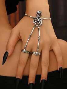 1pc Dark Skull Finger Chain Halloween Accessory Connected Finger Bracelet Creative Gothic Style Hand Jewelry - Silver - View 2