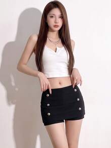 شورتات نسائية قصيرة مستقيمة من قماش محبوك بتفاصيل أزرار، بقصة ضيقة مرنة، Top Dazzle Chic - الأسود - مشاهدة 2