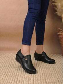 Women Wedges & Flatform - Black - View 2
