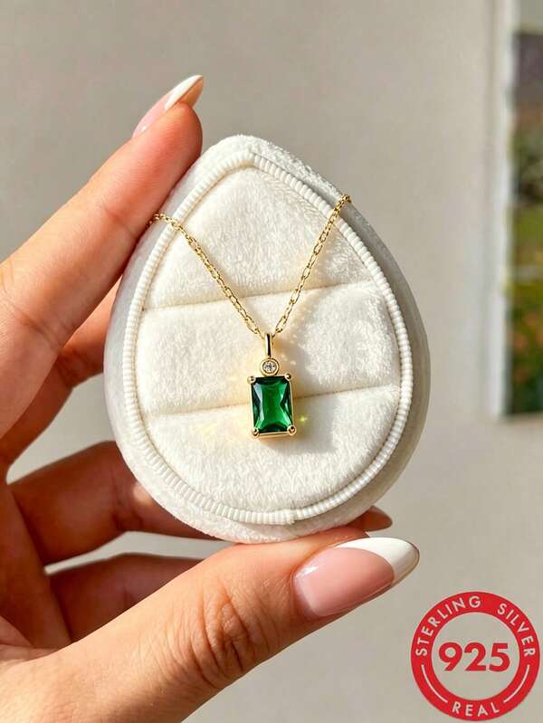 1pc S925 Sterling Silver Luxury Green Square Diamond Design Necklace With Sparkling Zirconia, Elegant Elegant For Women, Suitable For Wedding, Engagement, High-Quality Jewelry, Exquisite Gift For Loved Ones