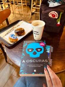 Libro A OSCURAS (Saga Into Darkness) - Libro único - Ver 4