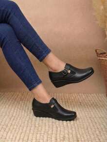 Women Wedges & Flatform - Black - View 3