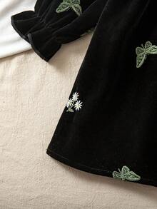 1pc Baby Girl Peter Pan Collar Green Velvet Butterfly Daisy Embroidered Vintage A-Line Black Dress - Black - View 7