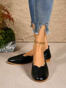 Women's Vintage Round Toe Flat Slip-On Shoes With Wavy Edge, Low Vamp, Casual Commuter Shoes For Spring And Autumn - Black - View 3