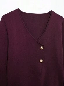 YROOE Women's Medium Magenta V-Neck Asymmetric Placket Diagonal Button Long Sleeve Cropped Knit Cardigan Autumn/Winter - Red Violet - View 5