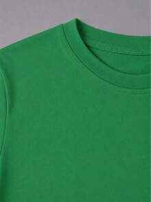 Conjunto de dos piezas, playera y short, playera estampada con diseño de gatito tierno, short corto de rayas,  para vacaciones en la playa, ropa de vacaciones, para temporada de calor - 2 playera verde con short rayas verde con blanco - Ver 3