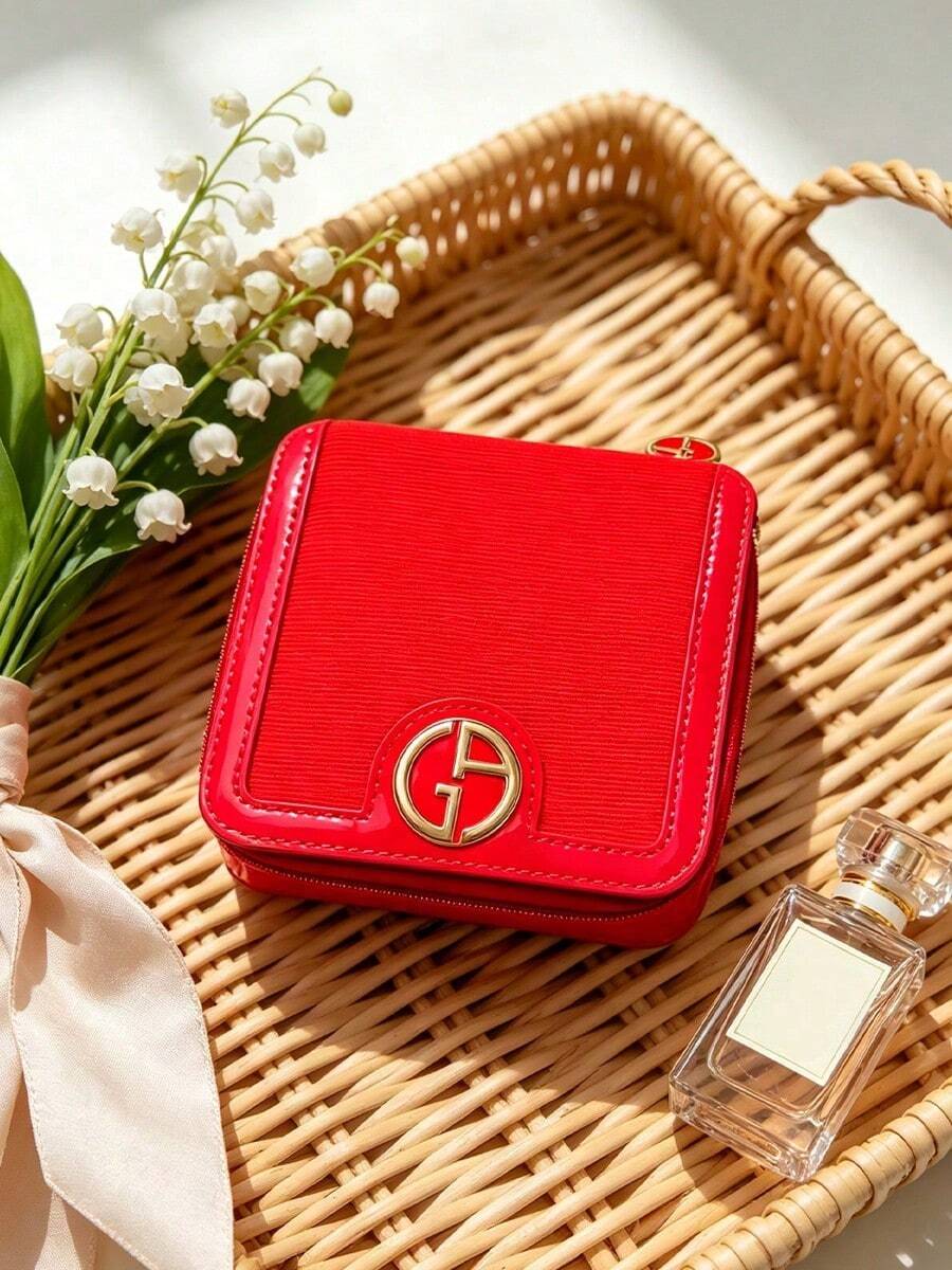 Armani 紅色拉鍊化妝包,附腕帶,經典 Logo 便攜式化妝收納包,適用日常與旅行使用 ARMANI‑GIFT‑81 - 紅色 - 查看 1