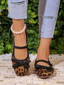 Women's Vintage Casual Bowknot Metal Buckle Leopard Print One-Strap Flat Shoes - Brown - View 2