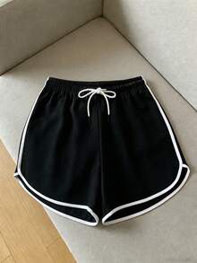 2件組女款夏季運動休閒短褲，黑色配白色飾邊，彈性抽繩腰頭，舒適涼爽透氣，適合日常穿著、運動、健身、戶外活動，送給女友、愛人、母親的完美假期禮物 - 彩色 - 查看 9