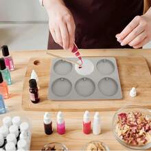 1pc 6-Cavity Round Label-Shaped Silicone Mold - Resin Pendant Soap Making Craft Mold, Suitable For DIY Jewelry, Keychain Making, Christmas Tree Decoration, Craft Pendant Making - Grey - View 6