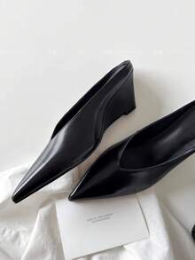 2026 New French Style Purple Pointed Toe Mid-Heel Shoes, Women's Commute Work Shoes, Spring/Autumn - Black - View 3