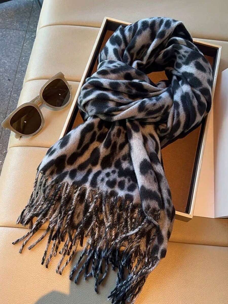 1件時尚豹紋流蘇女款圍巾,Y2K風格,厚實保暖披肩,冬季新款,顯膚色 - 辣妹豹紋(灰色) - 查看 1