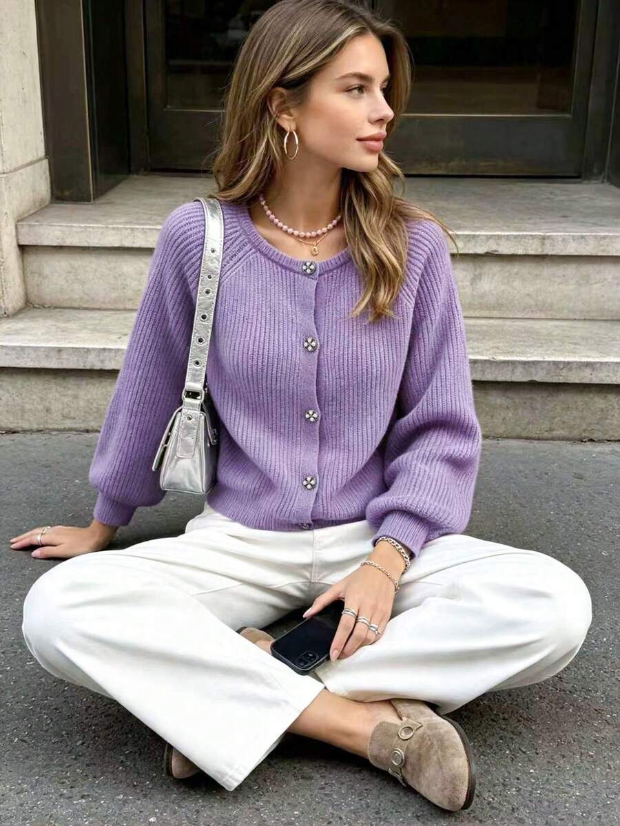 女款優雅圓領紫色羅紋長袖寬鬆休閒針織開襟衫，三葉草鈕扣裝飾，秋冬時尚百搭 - 紫色 - 查看 1