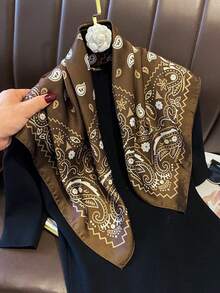 1条女士波西米亚风腰果花印花方巾，70*70厘米缎面方巾披肩，适合休闲装扮 - 深棕色 - 查看 5