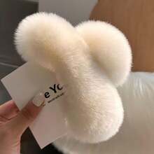 Women's Large Faux Fur Hair Claw Clip, 5.1 Inch Winter Fluffy Plush Hair Clip, Non-Slip Strong Grip Fuzzy Large Opening Clip, Suitable For Thick Long Hair (Cream/Milk Tea Color) - Multicolor - View 3