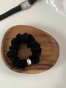 topshiny New Minimalist Black Velvet Scrunchie Hair Tie Elegant Hair Band Exquisite Hair Rope Versatile Elastic Hair Accessory 1pc - Multicolor - View 7