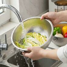 1/3pcs Stainless Steel Multi-Purpose Kitchen Single Handle Colander, Multi-Function Fruit And Vegetable Strainer, Food Filter Basket Drainer, Practical Home Cookware Accessory, Used For Effectively Rinsing Rice, Vegetables And Grains, Suitable For Home Kitchen Fruit And Vegetable Washing And Storage. - Multiple Sizes - View 5
