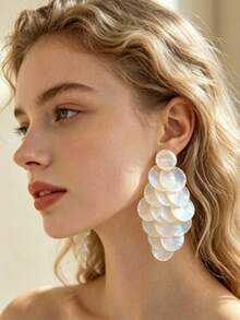 1 Pair New Fashionable Exaggerated Shell And Grape Bead Ear Rings, High-End Resort Style For Women - White - View 7