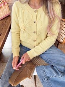 Women's Vintage Yellow Knitted Cardigan, Decorated With Floral Applique, Long Sleeve Round Neck Button Front Sweater Top - Yellow - View 2