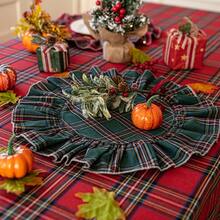 1/2/4pcs Red & Green Plaid Scalloped Edge Dual-Tone INS Style Christmas Atmosphere Round Napkins, Suitable For Weddings, Valentine's Day And Home Decor - Multicolor - View 5