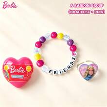 Mattel Barbie 官方正版驚喜盲盒時尚配件，隨機手鍊與戒指 2 件組，可收藏珠飾友誼手鍊與愛心戒指，女孩生日禮物 [非毛絨填充] - 彩色 - 查看 1