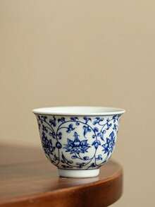 1pc/2pcs/4pcs Blue And White Lotus Pattern Ceramic Tea Cups, Luxury Vintage Exquisite Home Arabic Coffee Tea Cups, Ceramic Material, Hand-Painted Craftsmanship, Suitable For Hosting Guests, Friends, Tea Parties, Brewing Coffee, Gift-Giving - Multicolor - View 5