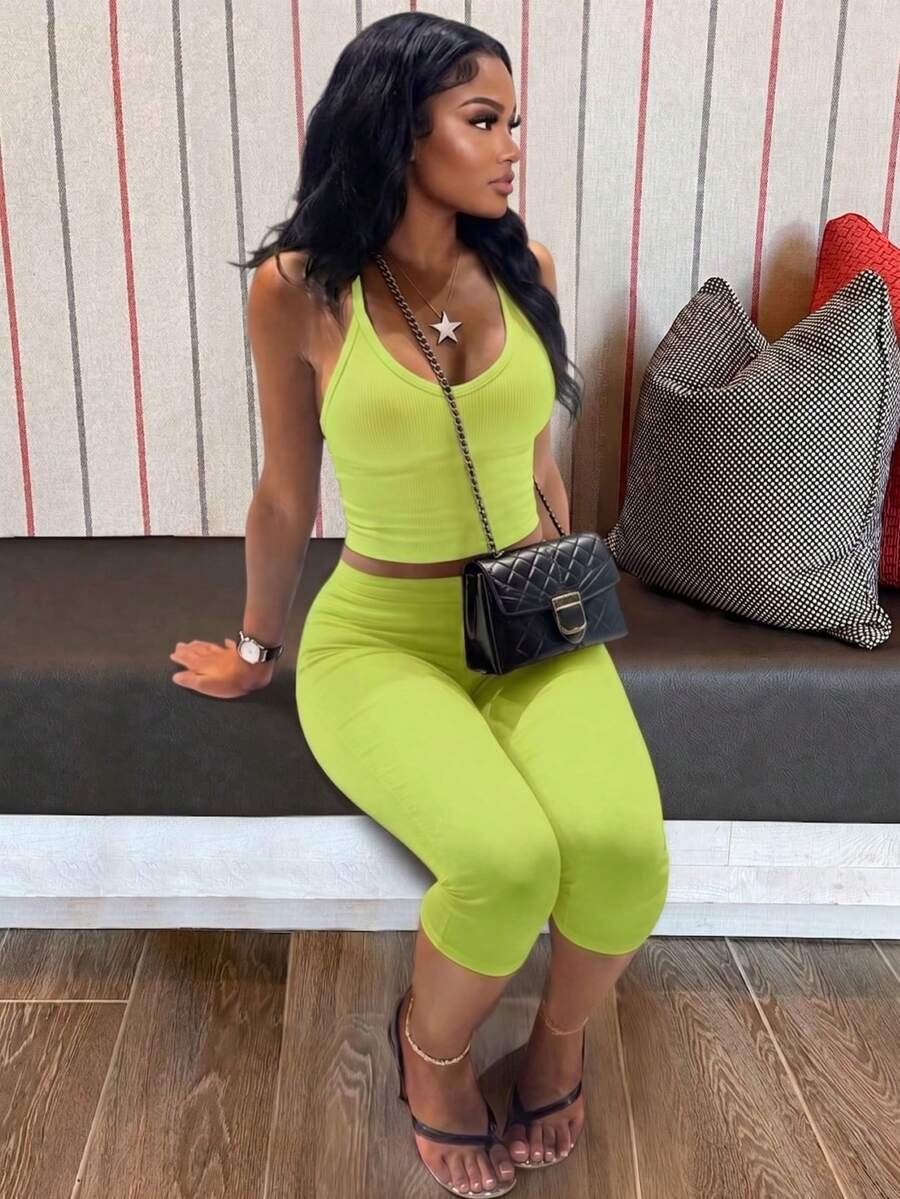 Women's Casual V-Neck Ribbed Knit Tank Top & Fitted Capri Pants Solid Color 2-Piece Set Summer Outfit Elegant