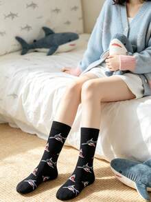 1 Pair Women's Black Shark Pattern Mid-Calf Socks, Soft And Comfortable Fabric, Stylish And Versatile For Outdoor, Travel, Daily, Home, Office And Multiple Occasions - Black - View 7