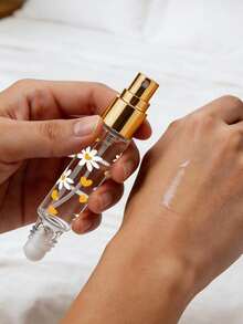 Travel Mini Perfume Refillable Spray Bottle, 10ml Perfume Travel Refill, Dual-Head 2-In-1 Perfume Decant Bottle, Roller Ball & Spray Function, Daisy & Heart Print Pattern Cosmetic Bottle, Perfume Travel Spray Decant Bottle - Multicolor - View 1