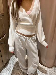 Women's Fashion White Knitted Sweater, Regular Length Long Sleeve Pullover, Slightly Elastic, Suitable For Spring And Autumn Wear. - White - View 3