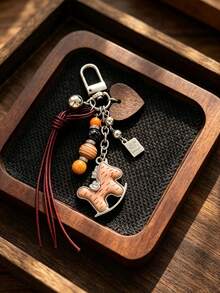Vintage Wooden Horse Heart Keychain, Handmade Beaded Leather Rope Pendant, Versatile Bag Charm Accessory Small Gift, Suitable For Backpack Charm, Daily Bag Decoration, Holiday Party Gift, Back To School Gift, Women's Keychain, Car Keychain, Keychain Making Materials, Men's Keychain, Backpack Charm Keychain, Keychain, Keychain Pendant, Keychain Coin Purse, Bulk Keychains, Keychain Set, Keychain Accessories - Multicolor - View 4